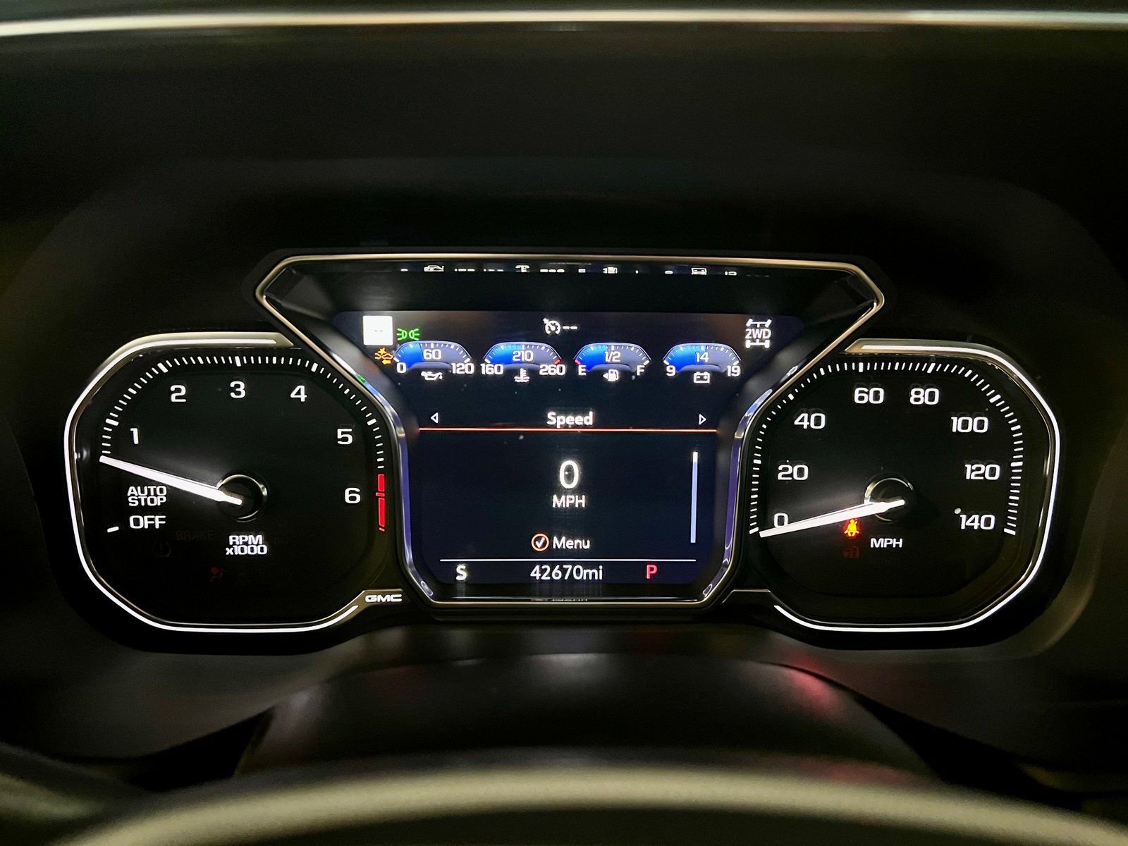 Used 2021 GMC Yukon Denali w/ Denali Premium Package image 9