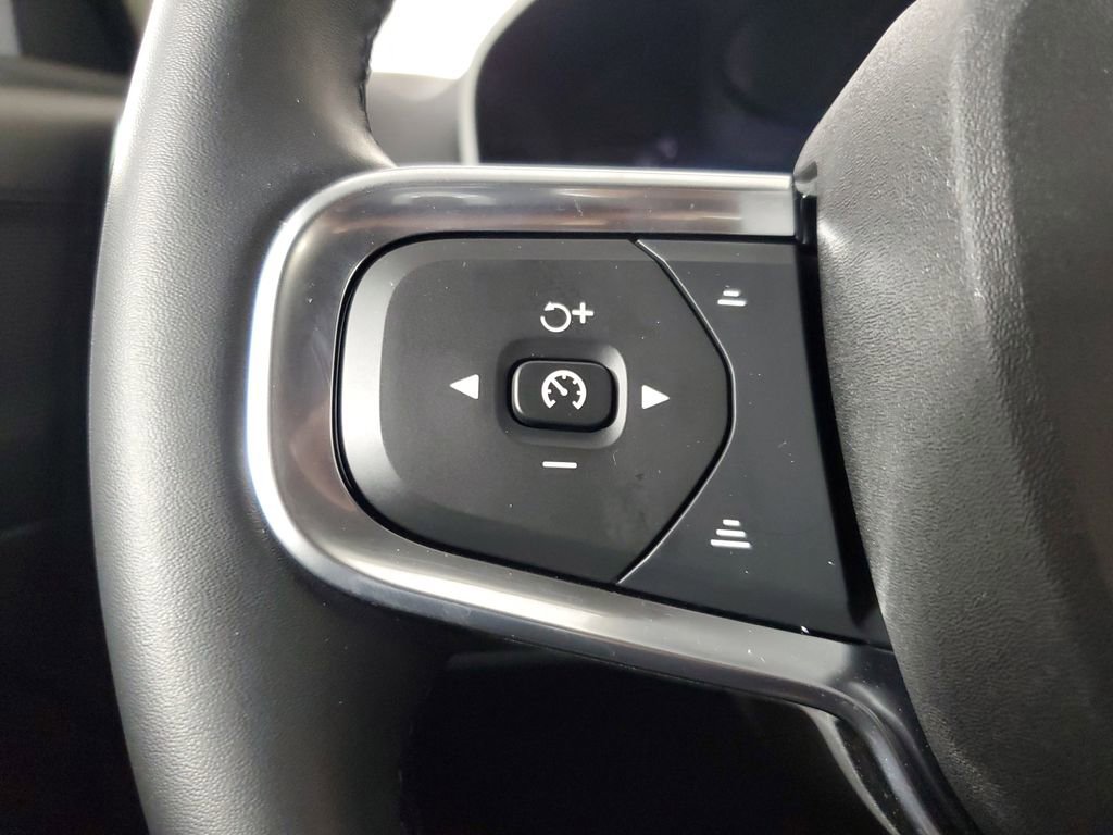 Certified 2026 Volvo XC40 B5 Core w/ Climate Package image 27