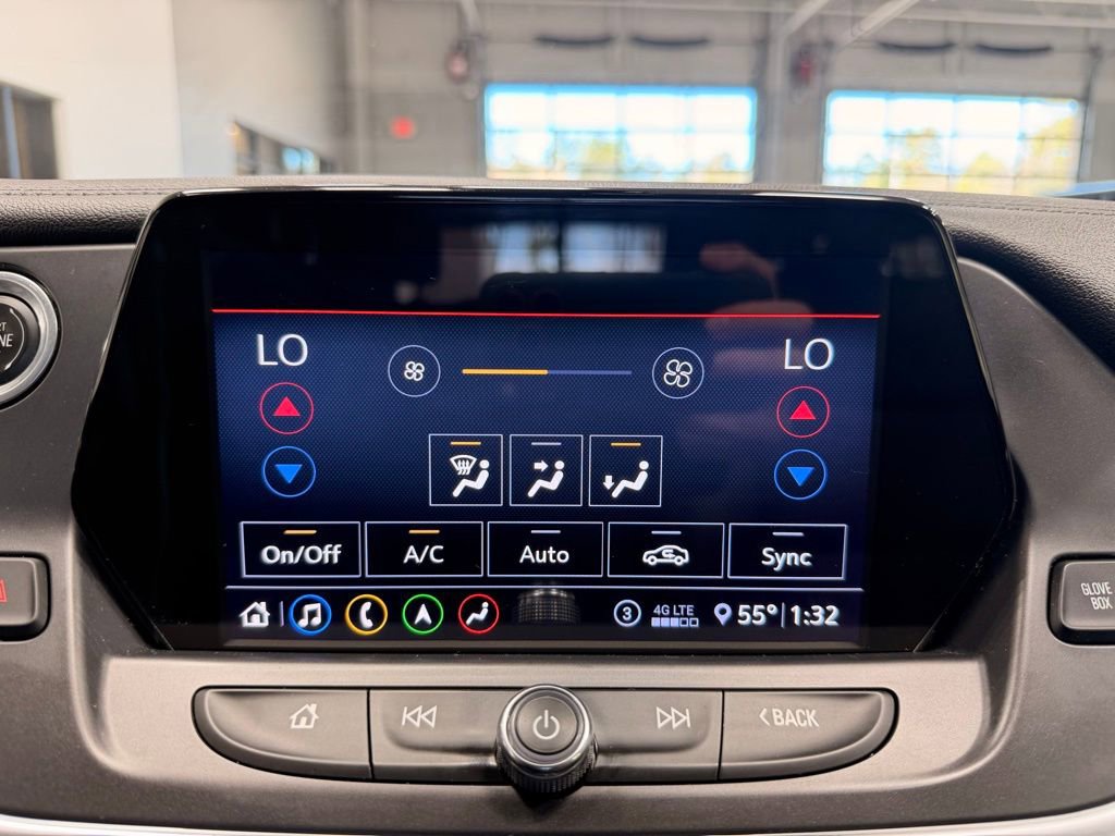 Used 2020 Chevrolet Blazer LT w/ Sound & Technology Package image 38