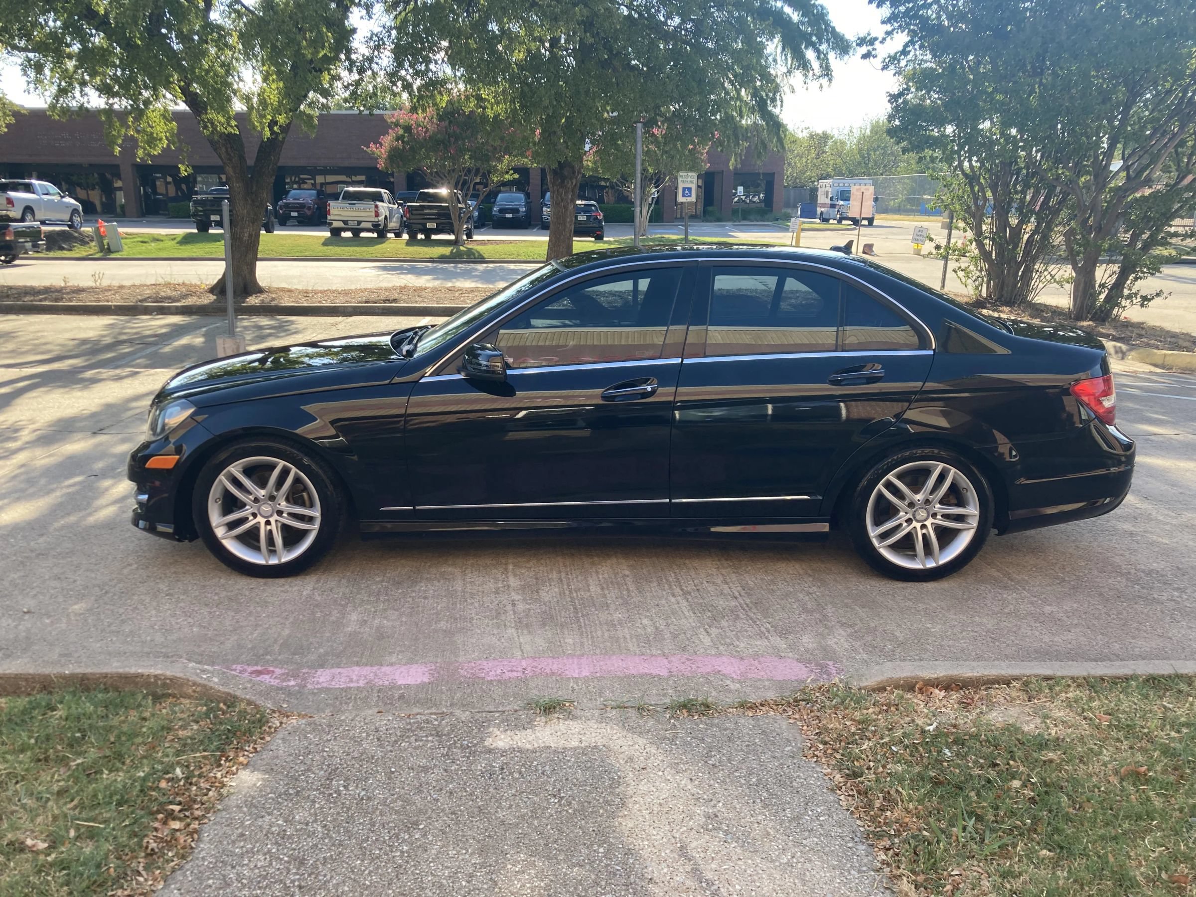 Used 2014 Mercedes-Benz C 250 Sedan w/ Premium 1 Package image 7