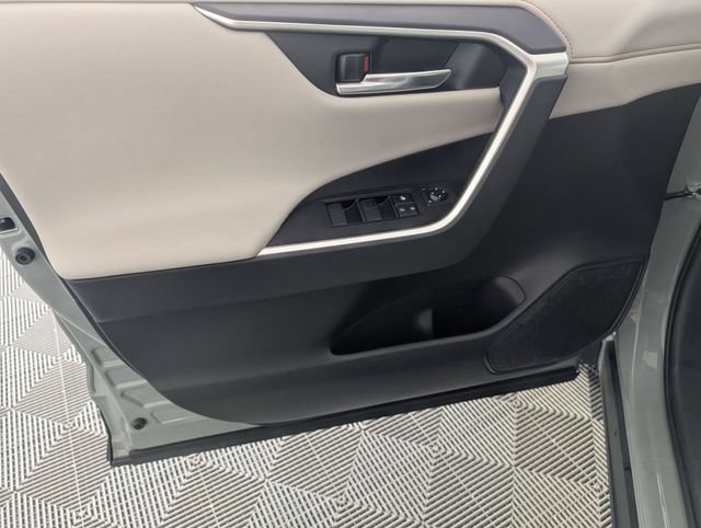 Used 2019 Toyota RAV4 Adventure w/ All Weather Liner Package AWD/4WD image 10