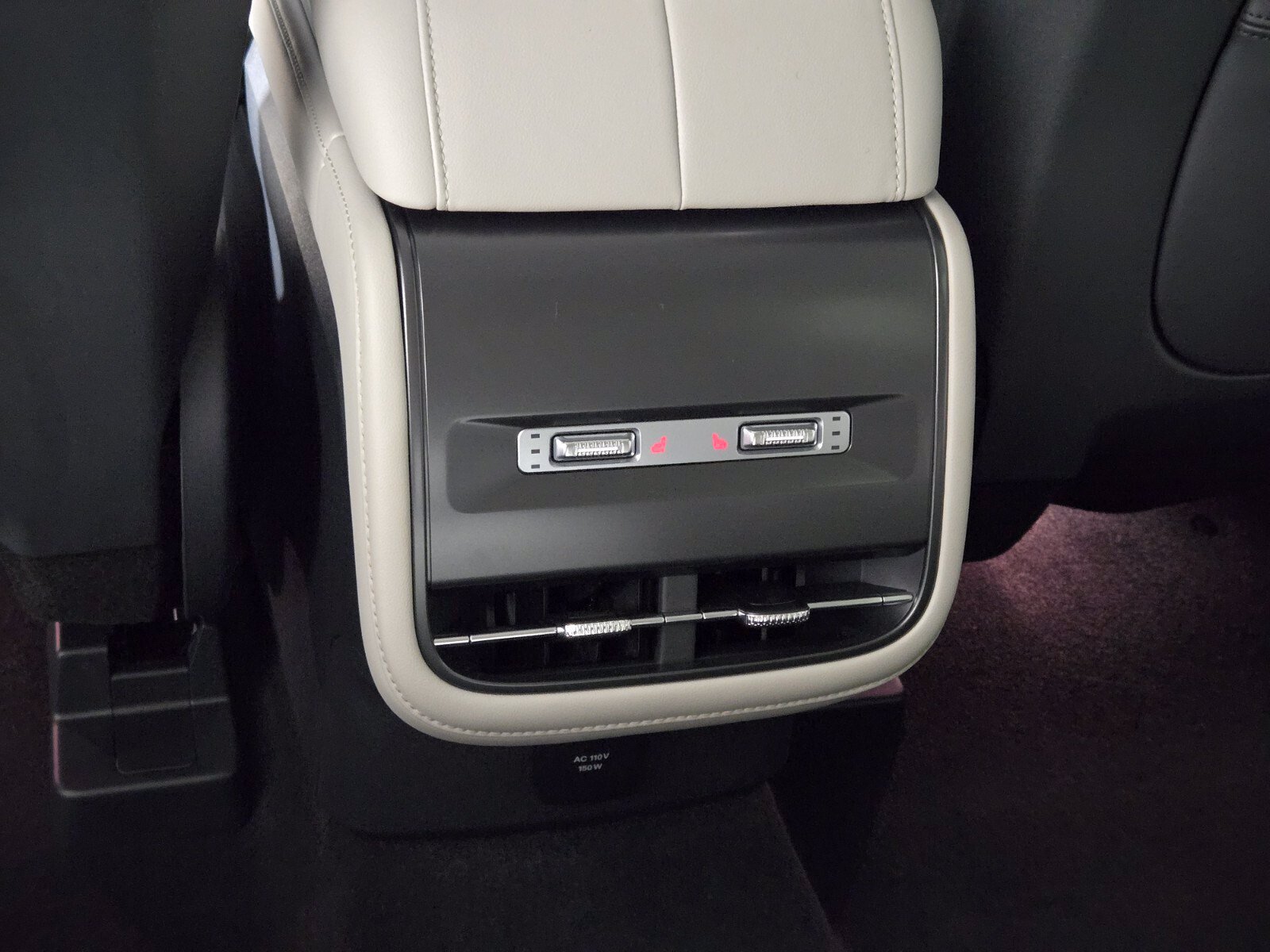 New 2026 Lincoln Nautilus Reserve w/ Jet Appearance Package AWD/4WD image 17