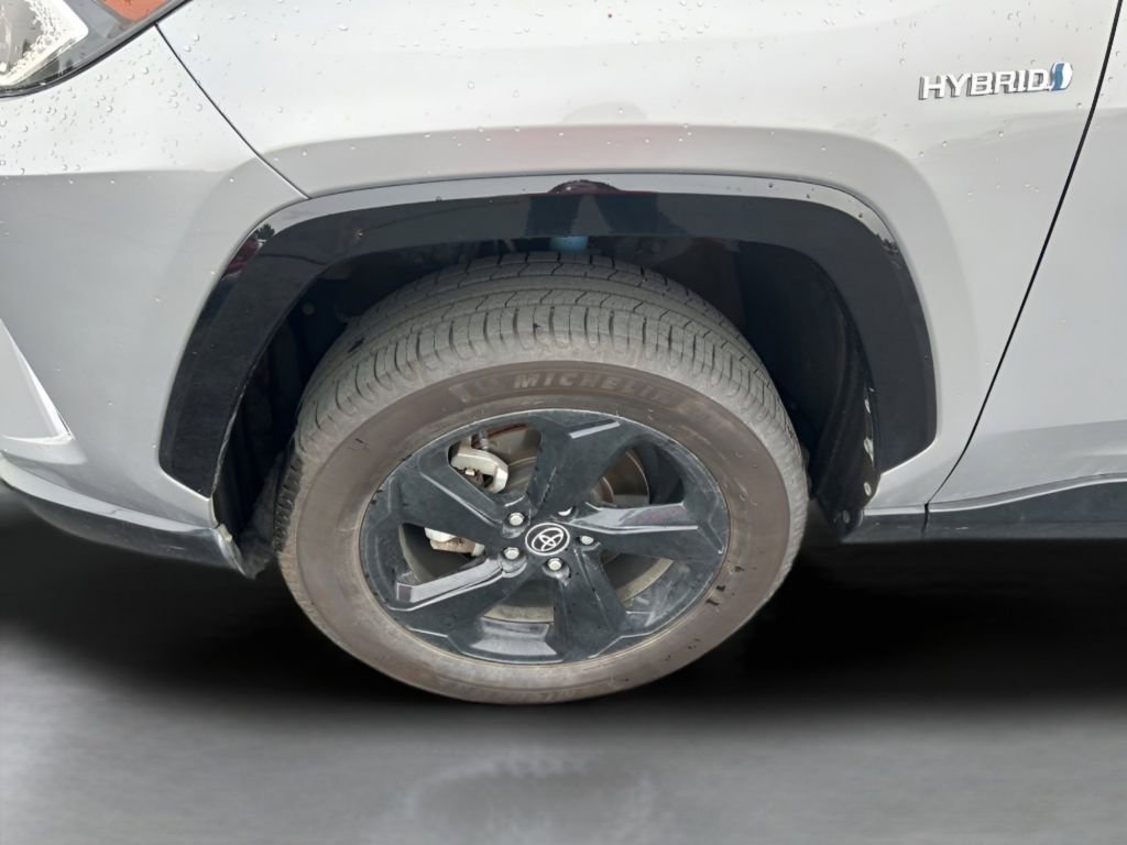 Used 2021 Toyota RAV4 XSE AWD/4WD image 18