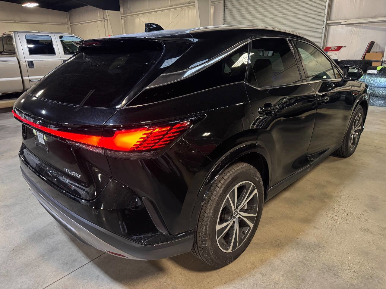 Used 2023 Lexus RX 350 FWD image 2
