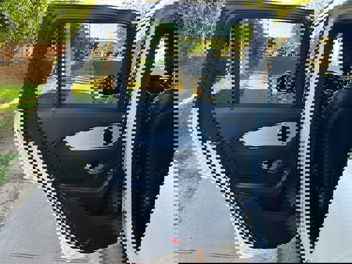 Used 2021 Mercedes-Benz GLC 300 image 41