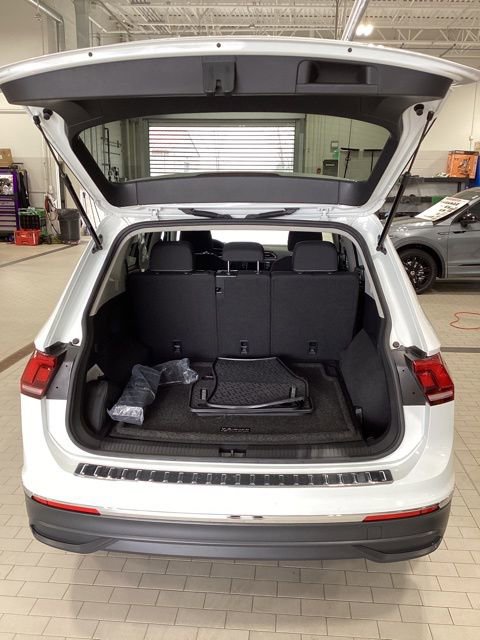 Used 2023 Volkswagen Tiguan S image 28