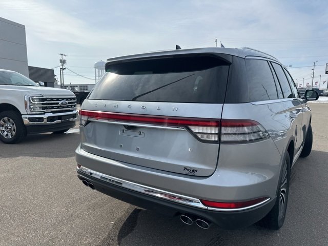 Used 2023 Lincoln Aviator Reserve w/ Equipment Group 201A image 19