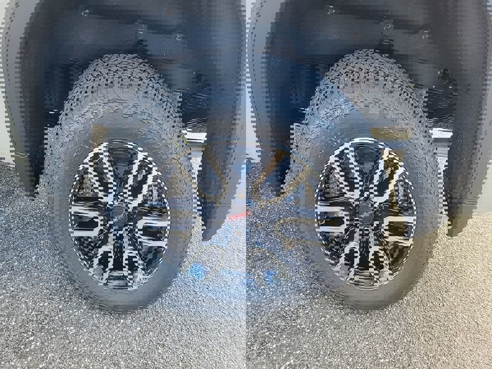 New 2026 GMC Sierra 1500 AT4 w/ AT4 Premium Package image 14