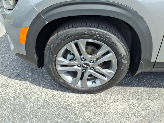 Used 2023 Kia Seltos S image 4