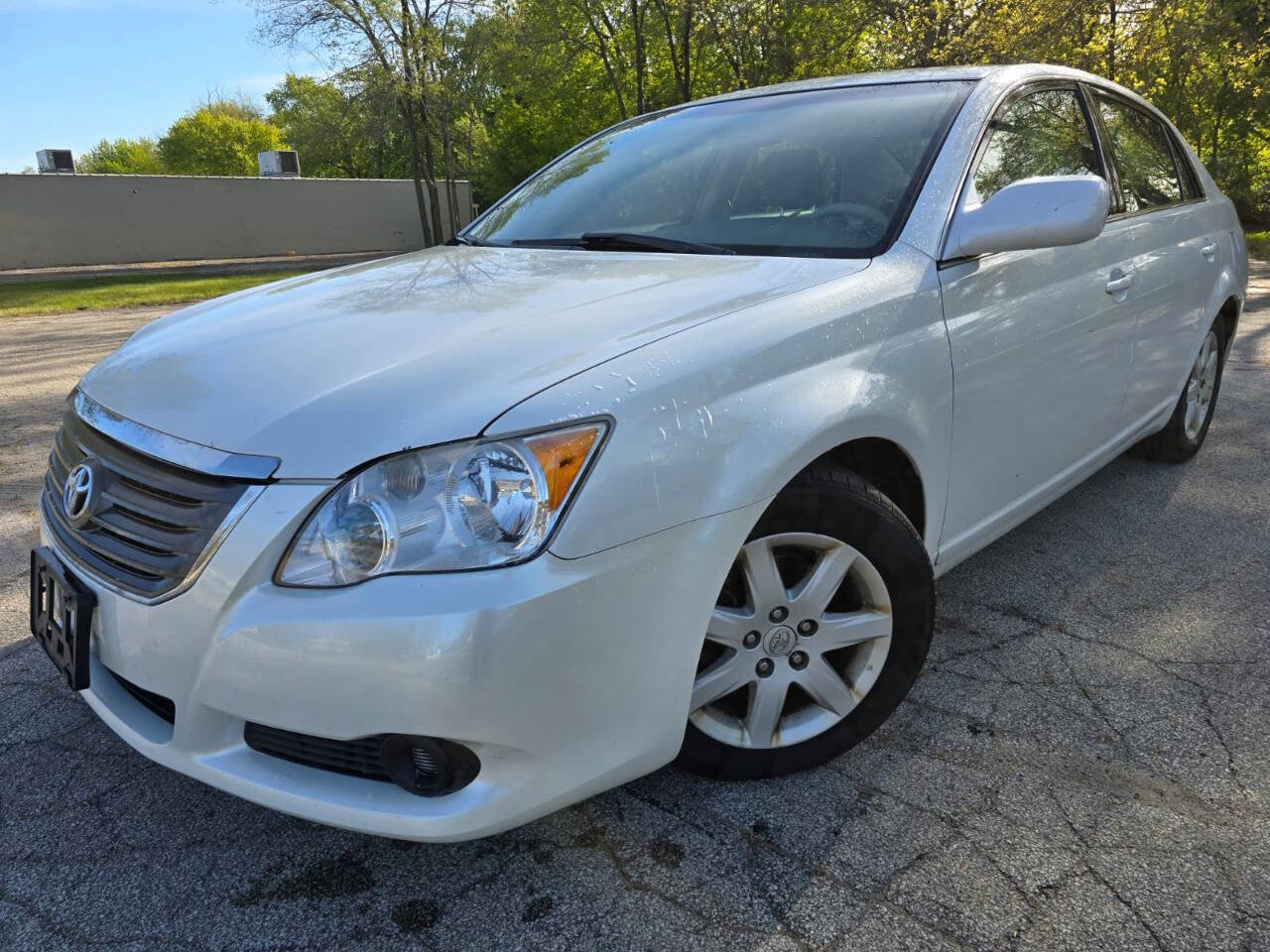 Used 2009 Toyota Avalon XL FWD image 1