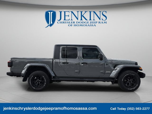 Used 2023 Jeep Gladiator Overland w/ LED Lighting Group AWD/4WD image 3