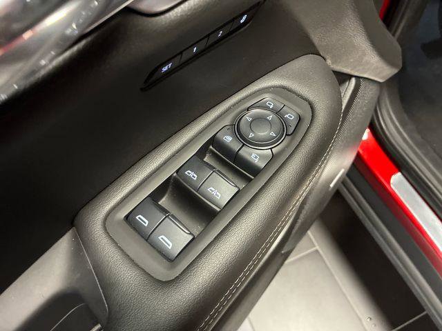 Used 2025 Cadillac XT6 Premium Luxury FWD image 43
