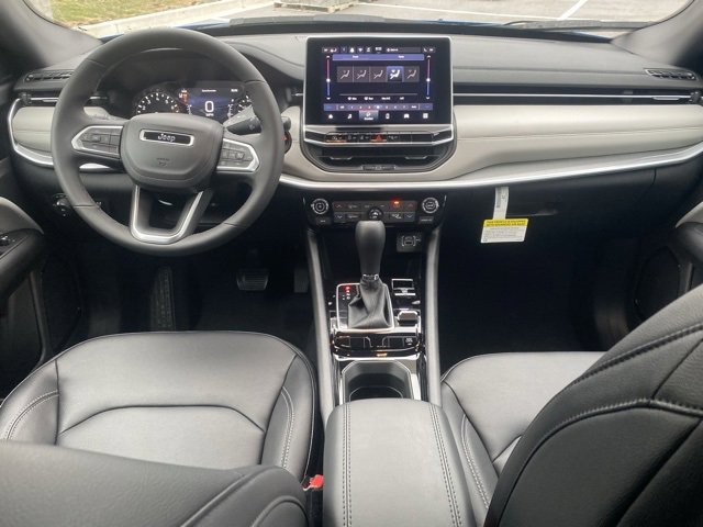 New 2026 Jeep Compass Limited image 33