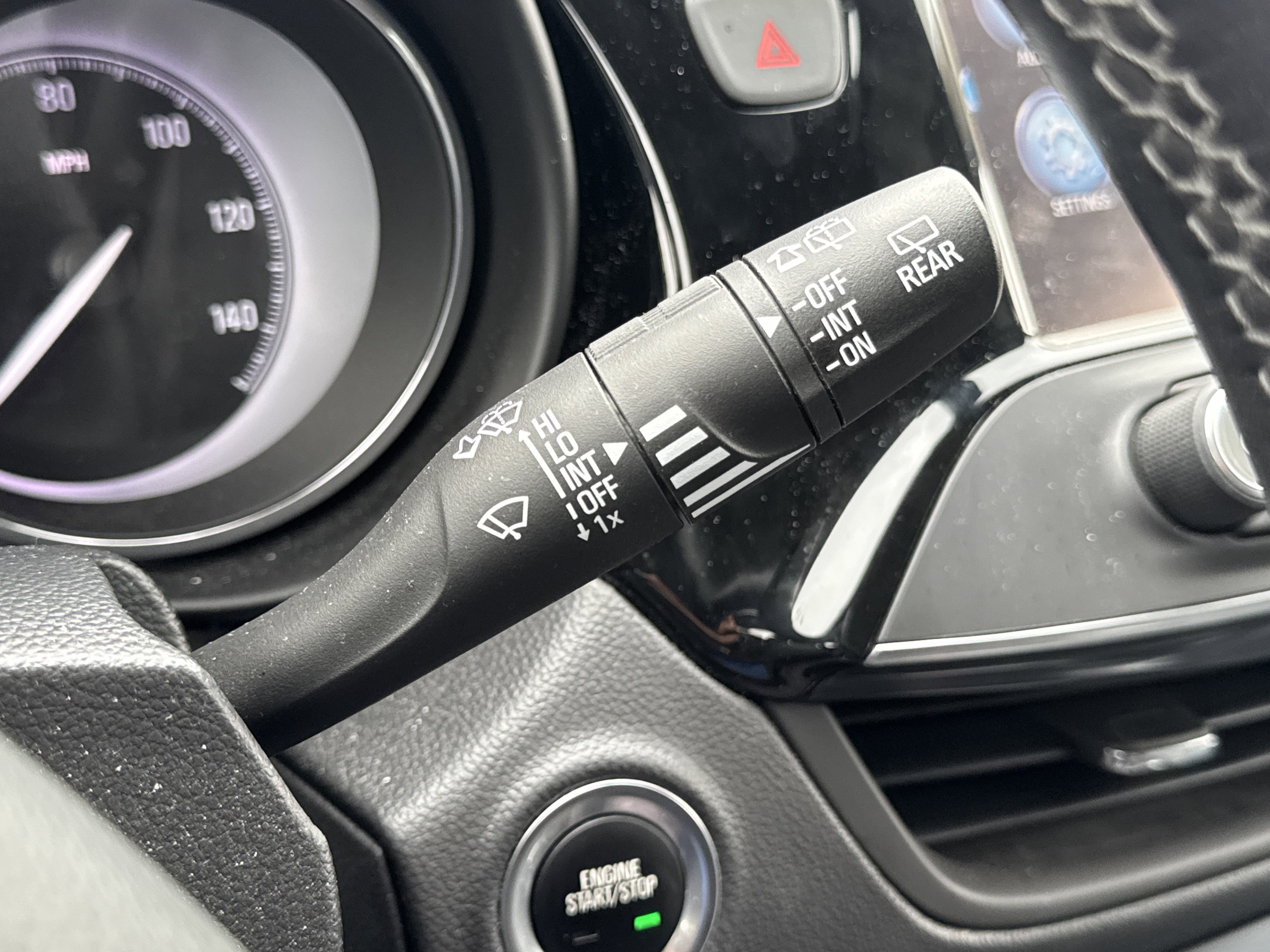 Used 2020 Buick Envision Essence image 17