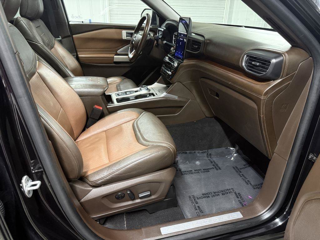Used 2021 Ford Explorer King Ranch w/ Premium Technology Package AWD/4WD image 40