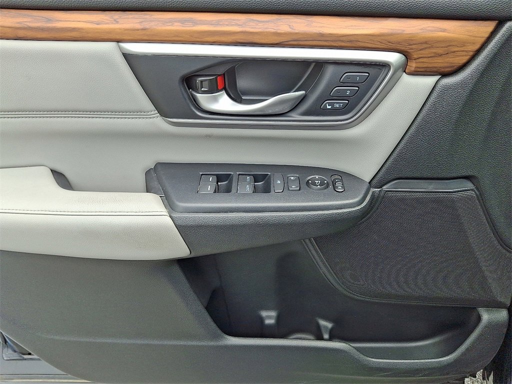 Used 2020 Honda CR-V Touring image 15