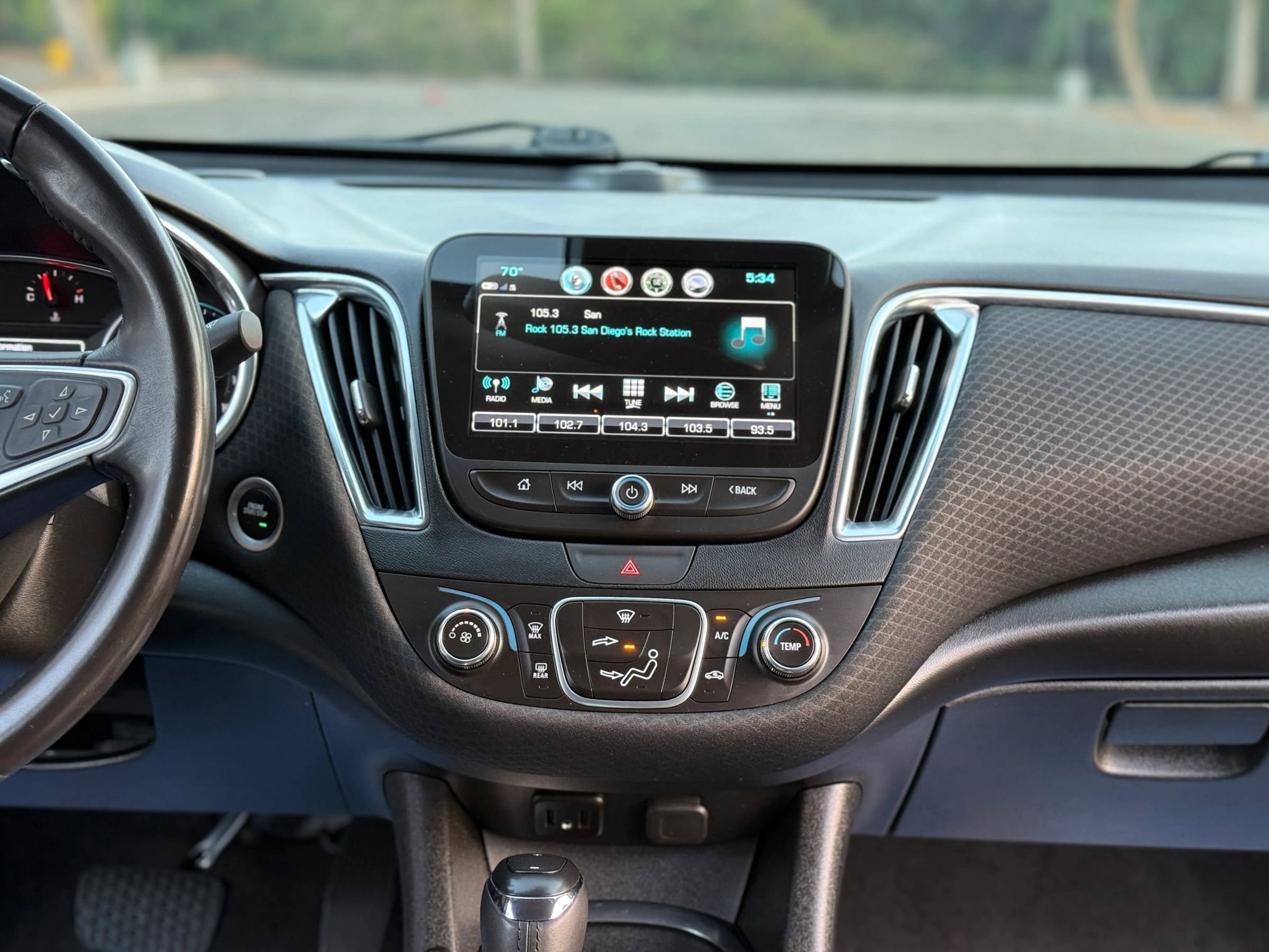 Used 2018 Chevrolet Malibu LT w/ Driver Confidence Package image 39