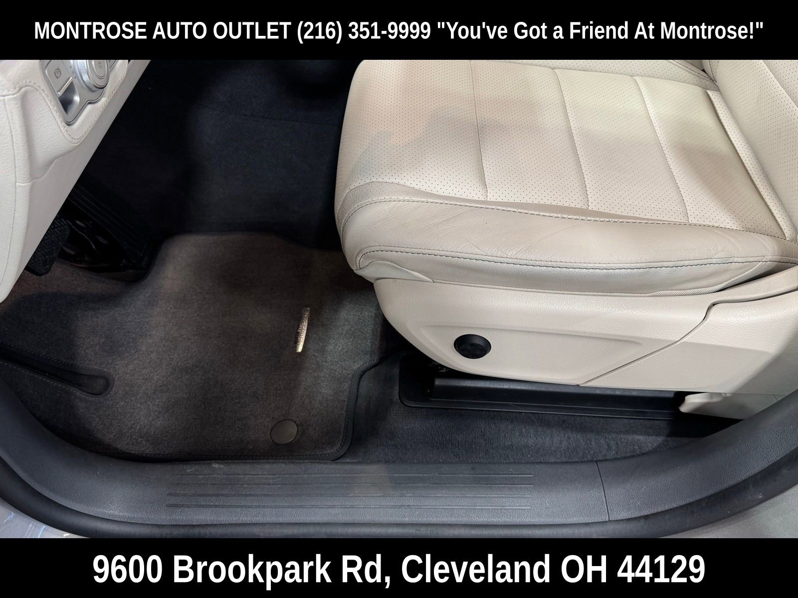 Used 2020 Mercedes-Benz GLE 350 4MATIC w/ MBUX Technology Package image 15