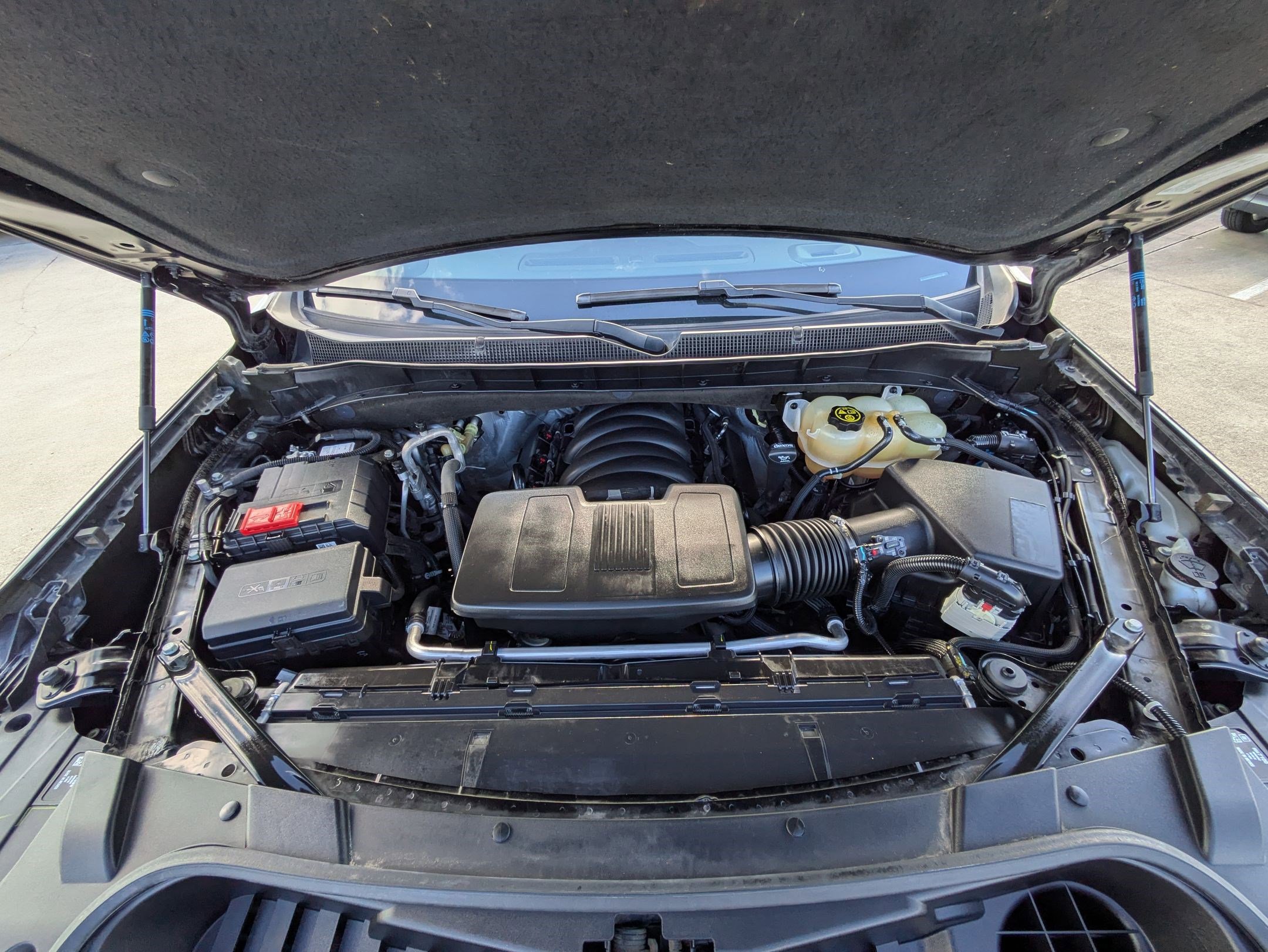 Used 2022 Chevrolet Tahoe Z71 w/ Luxury Package image 35