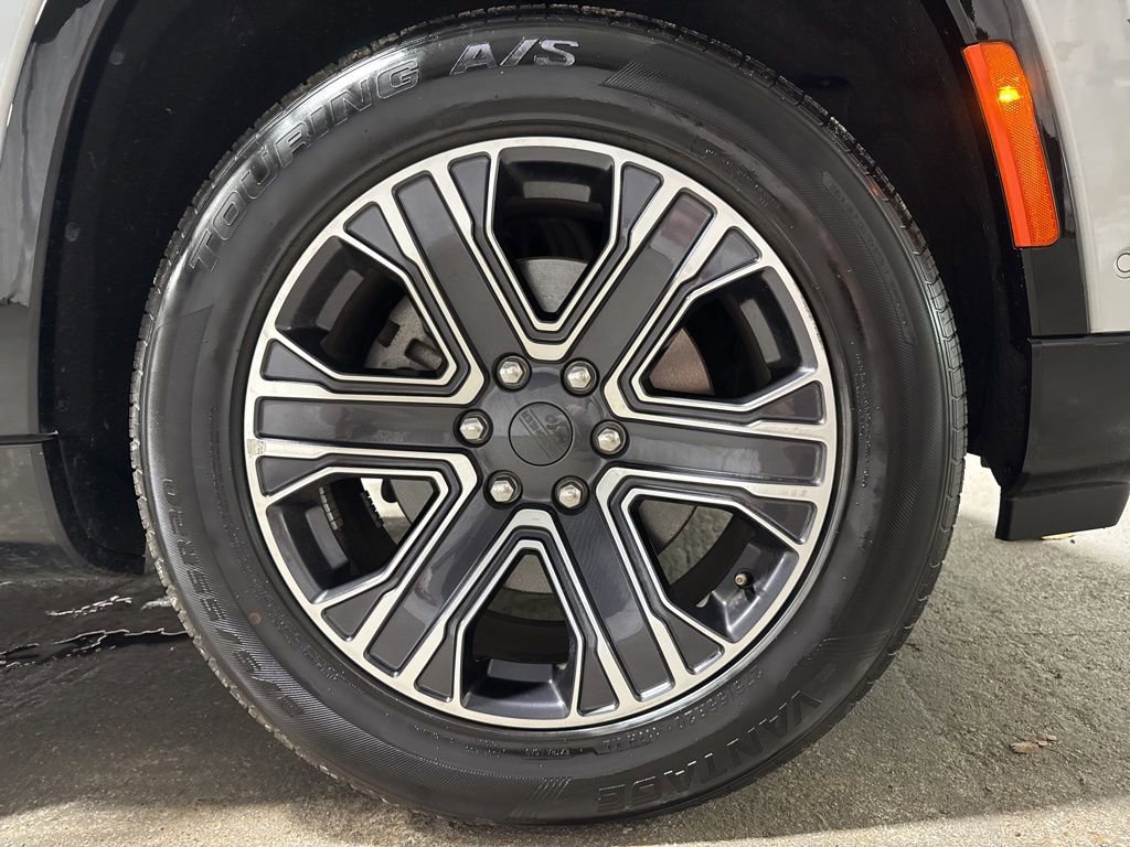 Used 2024 Jeep Wagoneer L Series II image 46