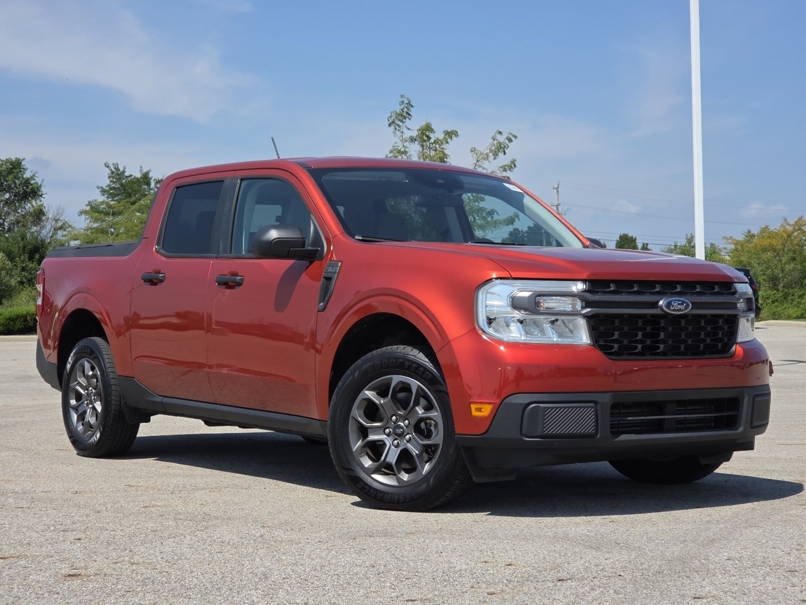 Used 2022 Ford Maverick XLT w/ Equipment Group 300A Standard AWD/4WD image 2