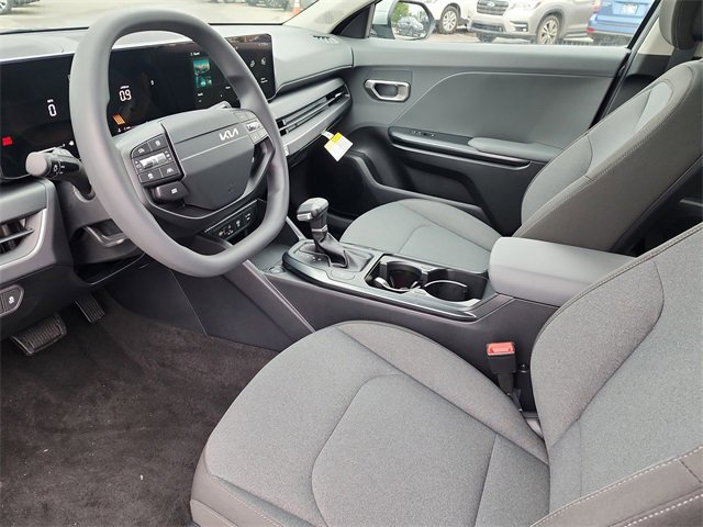 New 2025 Kia K4 LXS image 11