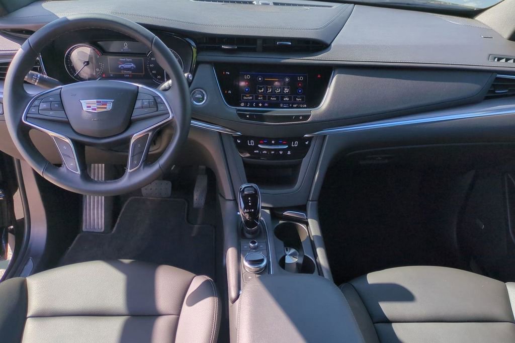 Used 2025 Cadillac XT5 Luxury image 15