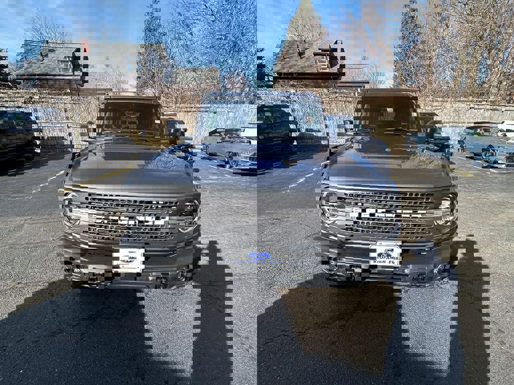 Used 2025 Ford Bronco Badlands image 2