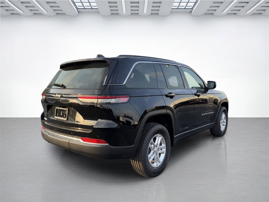 New 2025 Jeep Grand Cherokee Laredo w/ Luxury Tech Group I image 3