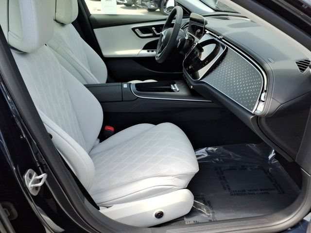 New 2026 Mercedes-Benz E 350 4MATIC Sedan image 16