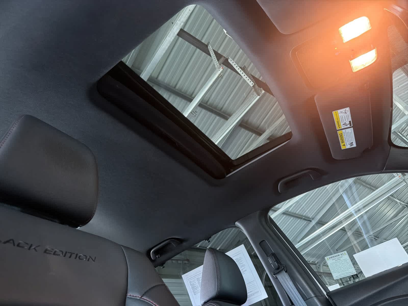 Used 2025 Honda Passport Black Edition image 17