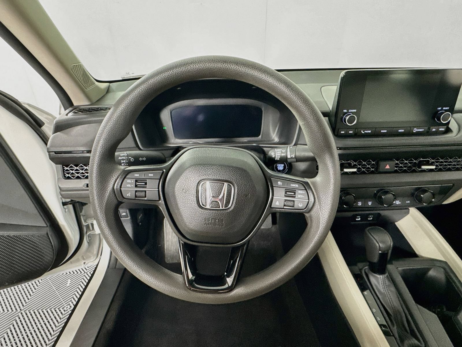 Used 2023 Honda Accord EX image 12