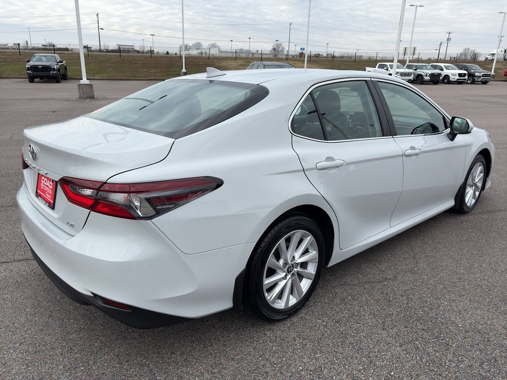 Used 2024 Toyota Camry LE image 5