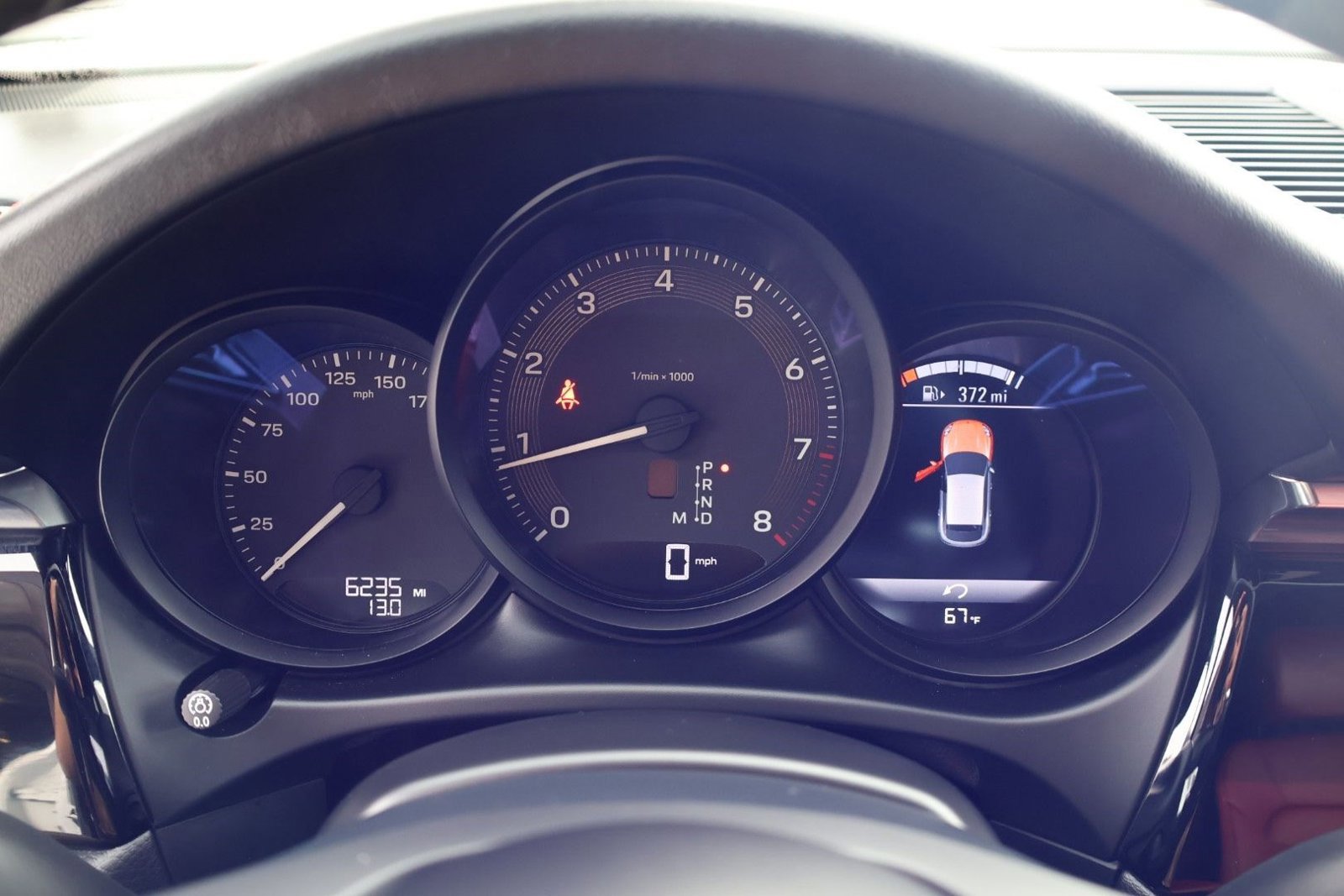 Certified 2025 Porsche Macan image 16