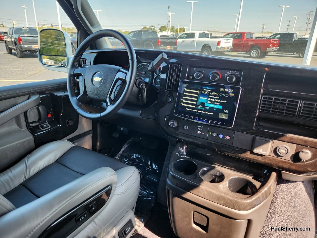 Used 2023 Chevrolet Express 2500 Extended image 2