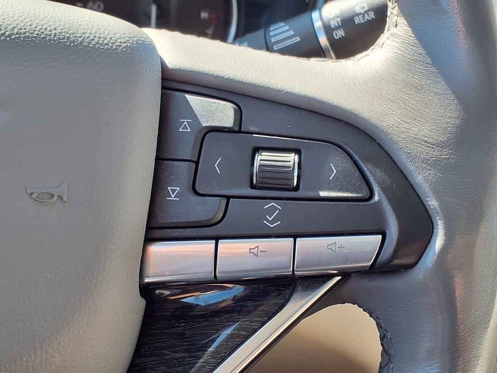 Used 2023 Cadillac XT6 Premium Luxury w/ LPO, Floor Liner Package AWD/4WD image 14