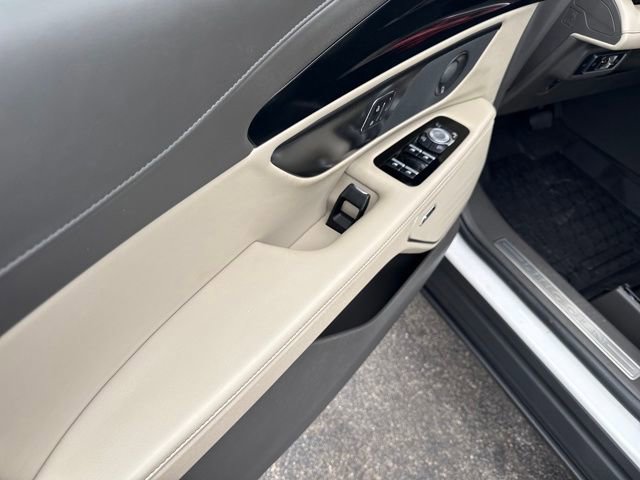 Certified 2024 Lincoln Nautilus Reserve w/ Equipment Group 202A image 15