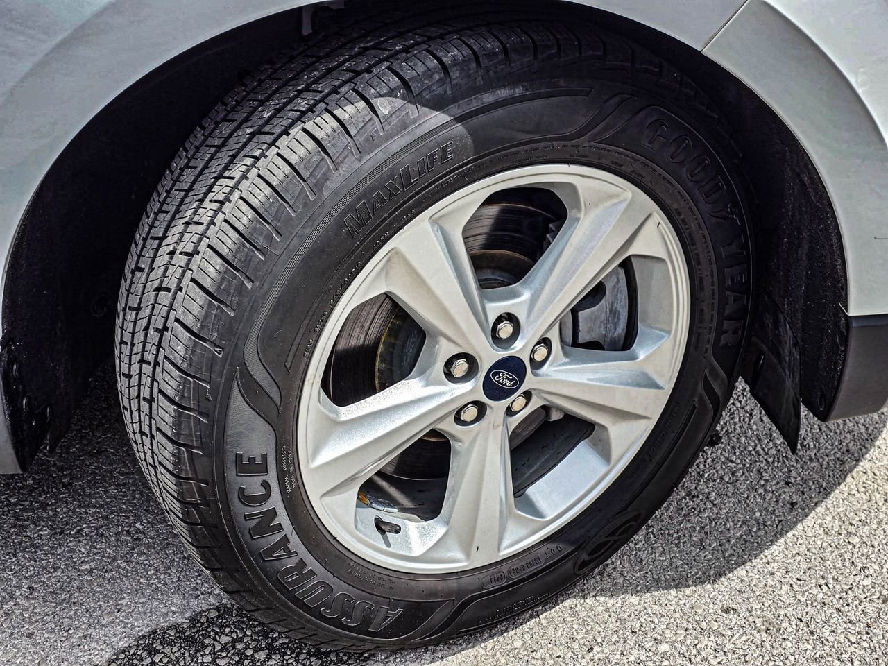 Used 2021 Ford Edge SE FWD image 7