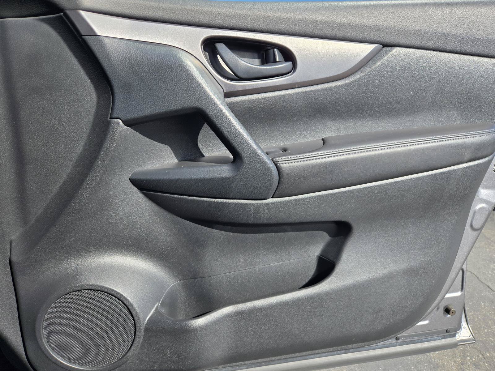 Used 2021 Nissan Rogue Sport S FWD image 32