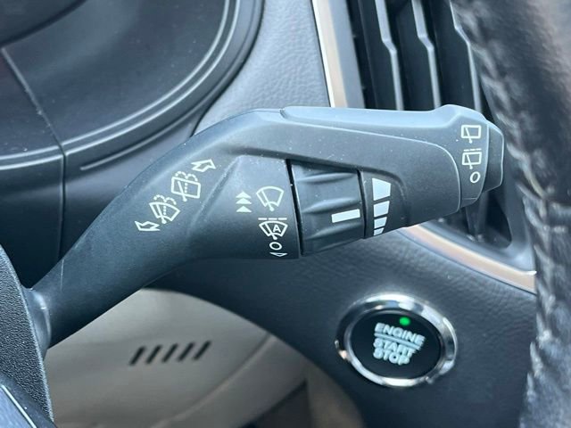 Used 2024 Ford Edge Titanium image 43