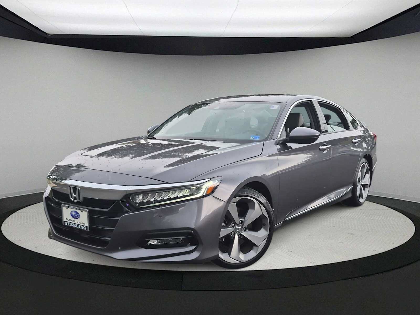 Used 2018 Honda Accord Touring image 1