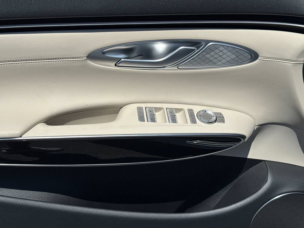 New 2027 Genesis GV70 2.5T AWD/4WD image 12