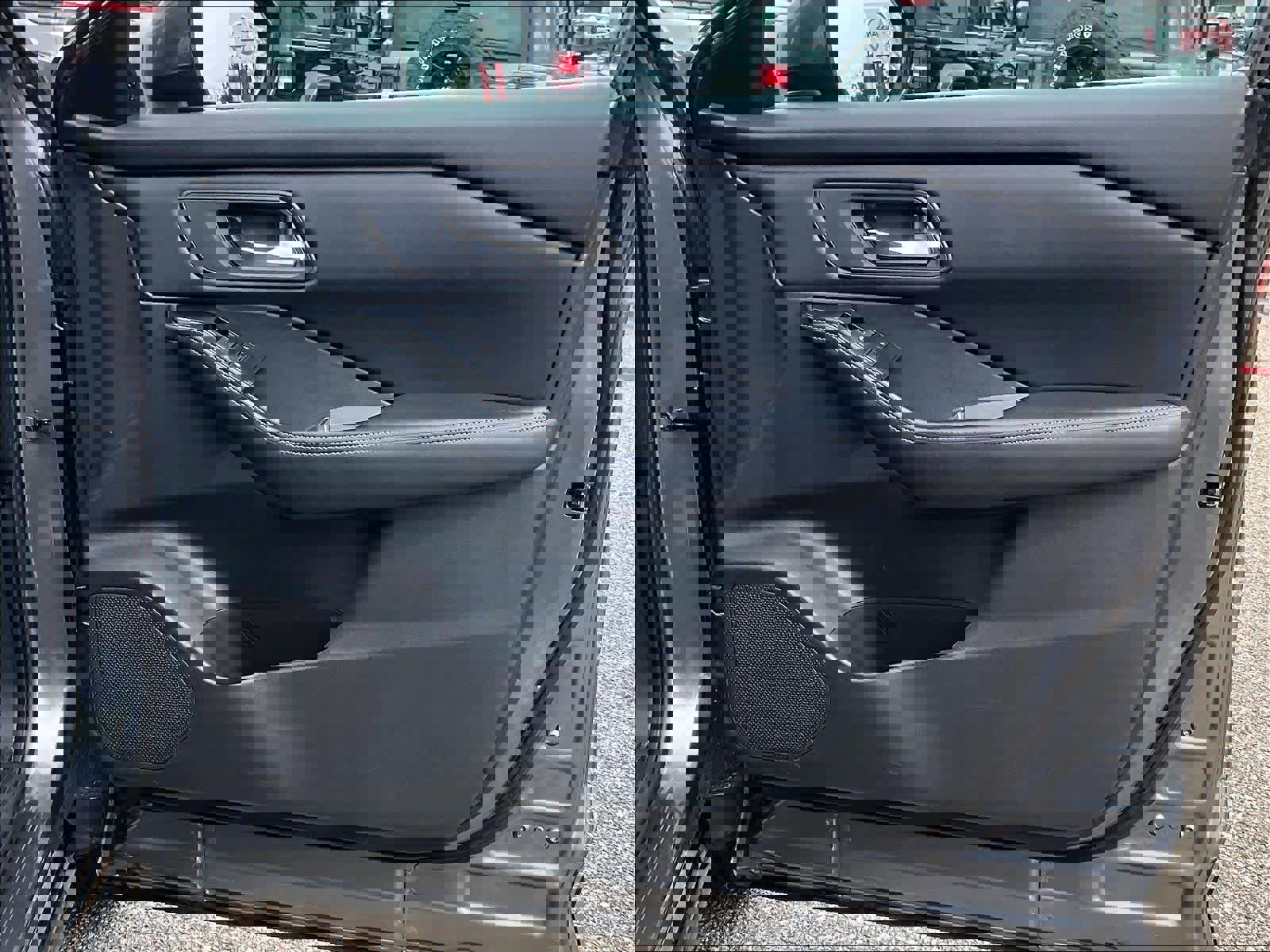 Used 2024 Nissan Rogue SV image 12