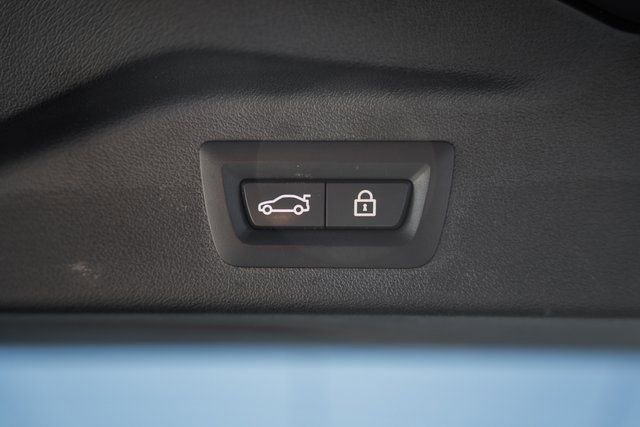 Used 2020 BMW X7 xDrive40i w/ Premium Package image 12