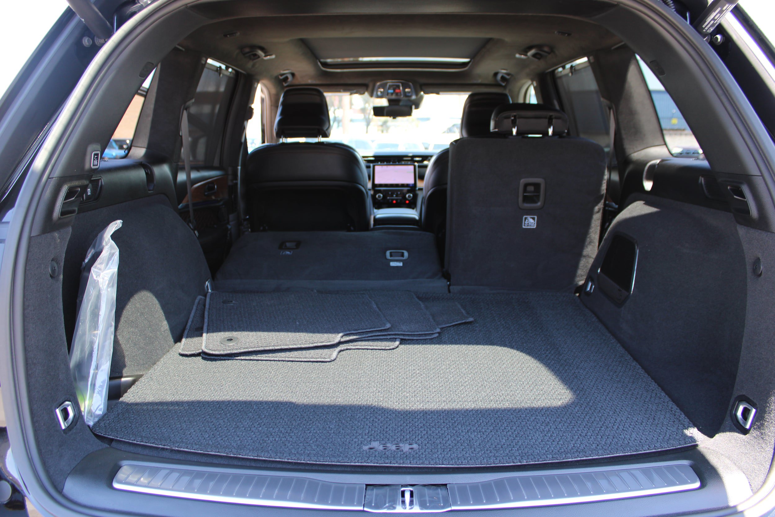 New 2025 Jeep Grand Cherokee Summit AWD/4WD image 49
