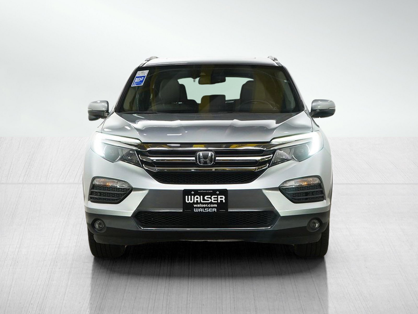 Used 2017 Honda Pilot Touring image 8