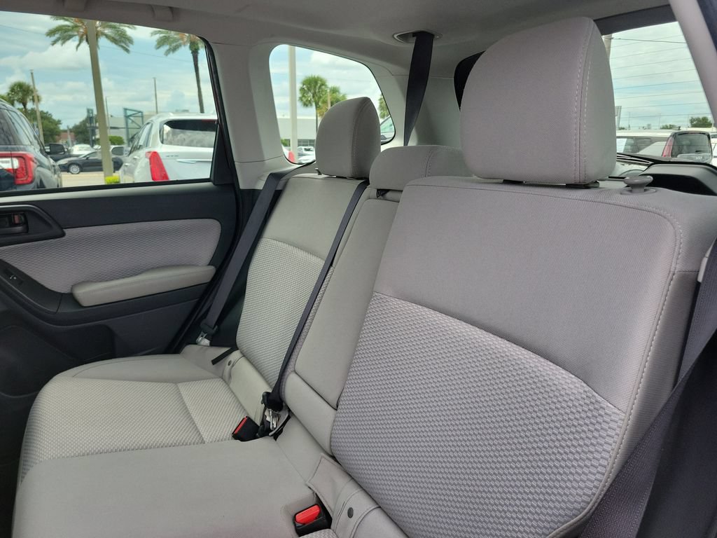 Used 2017 Subaru Forester 2.5i Premium AWD/4WD image 10