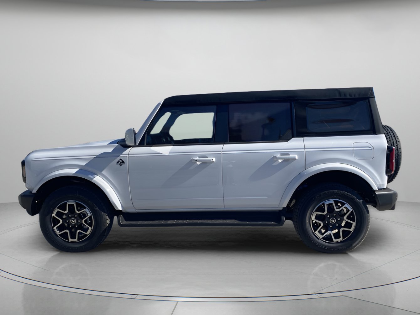 Used 2025 Ford Bronco Outer Banks AWD/4WD image 5