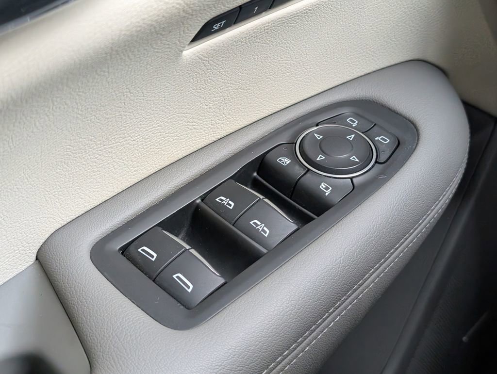 Used 2022 Cadillac XT6 Premium Luxury w/ Technology Package image 23