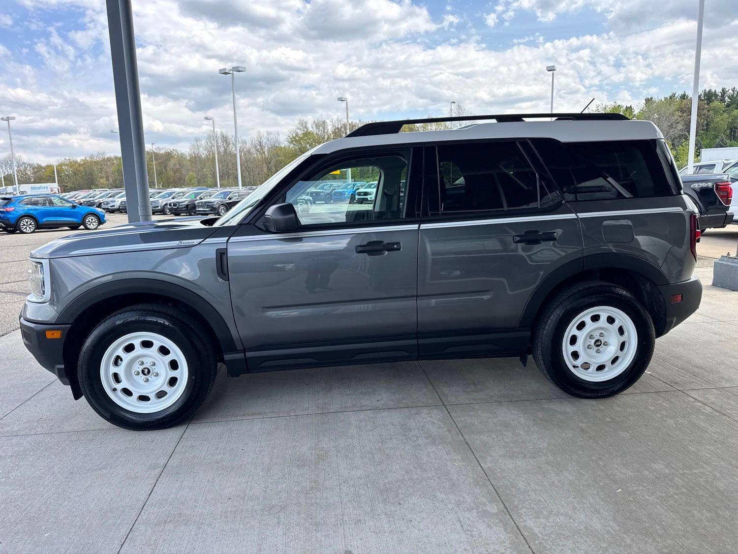 Certified 2025 Ford Bronco Sport Heritage w/ Convenience Package AWD/4WD image 4